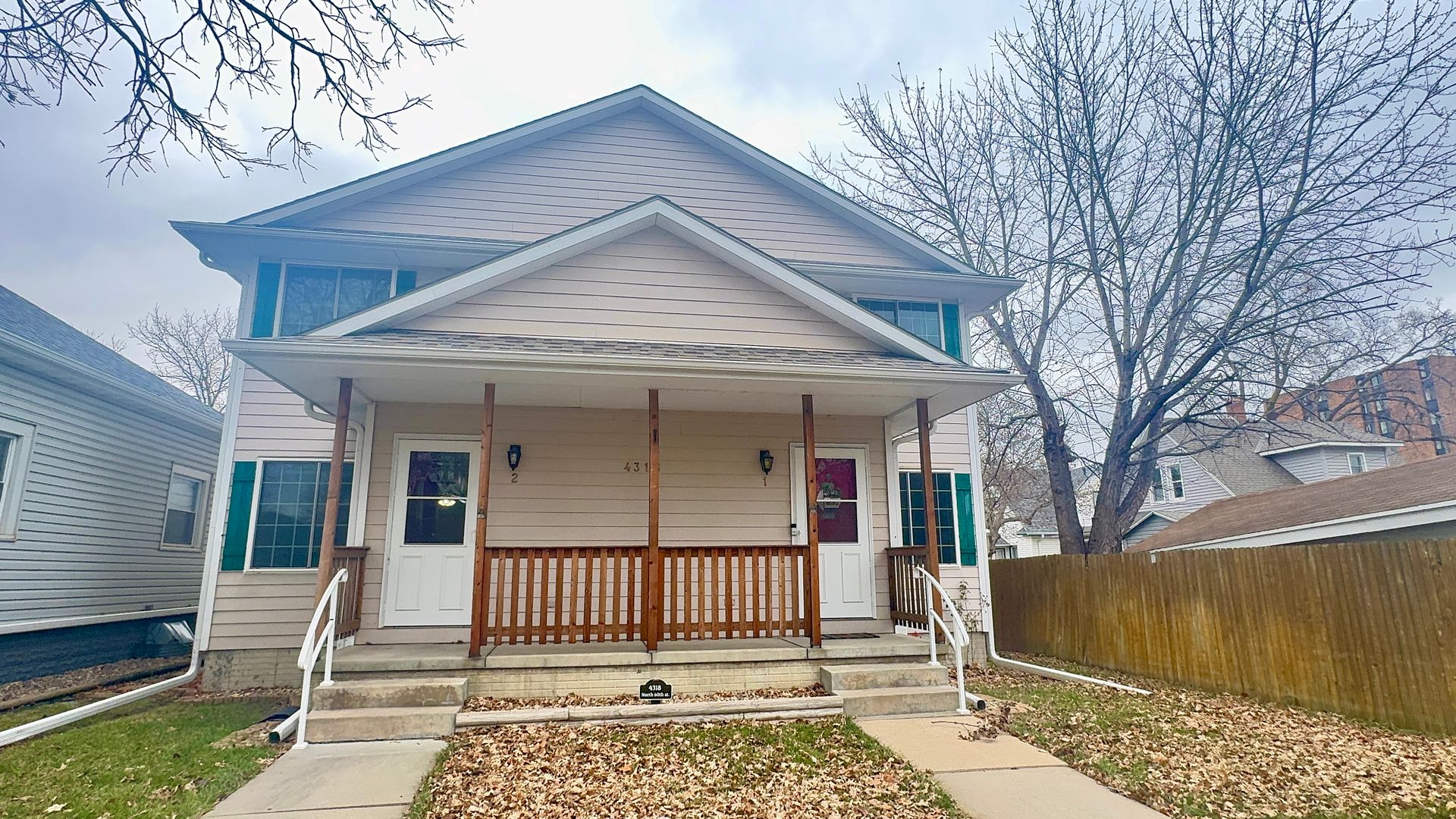 Lincoln Apartment: 4318 N 60th St