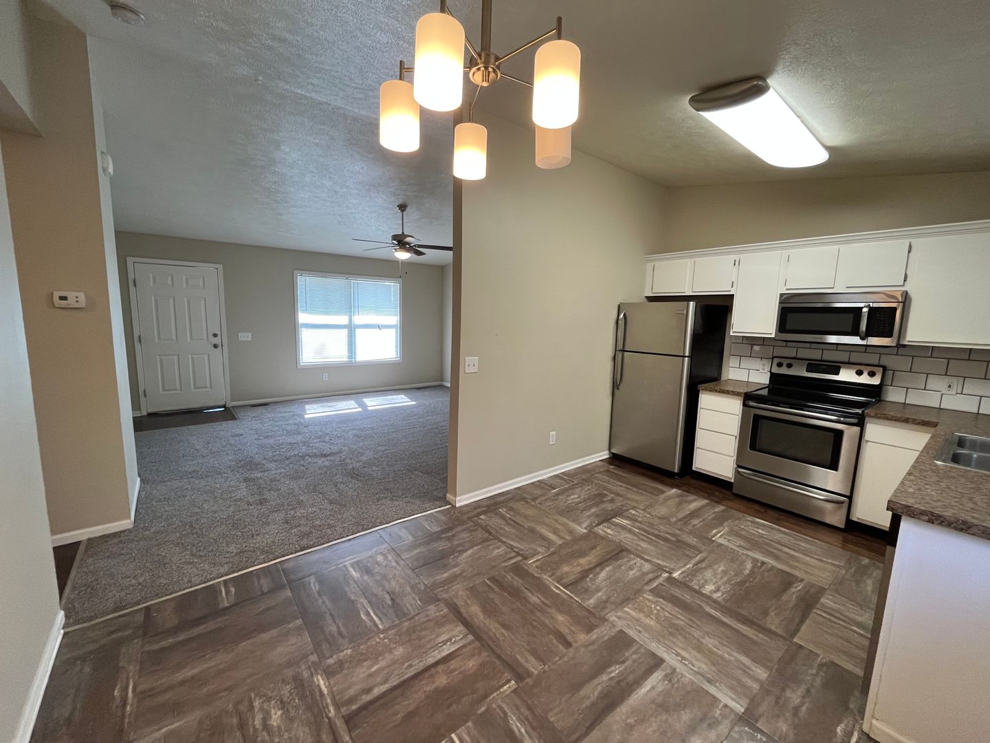 Lincoln House: 420 W. Saunders Ave