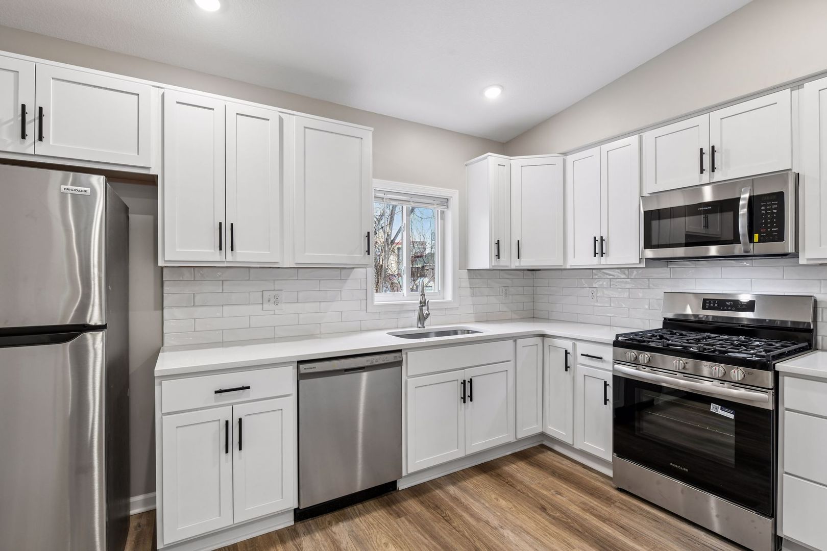 Minneapolis Apartment: 301 17th Ave Ne