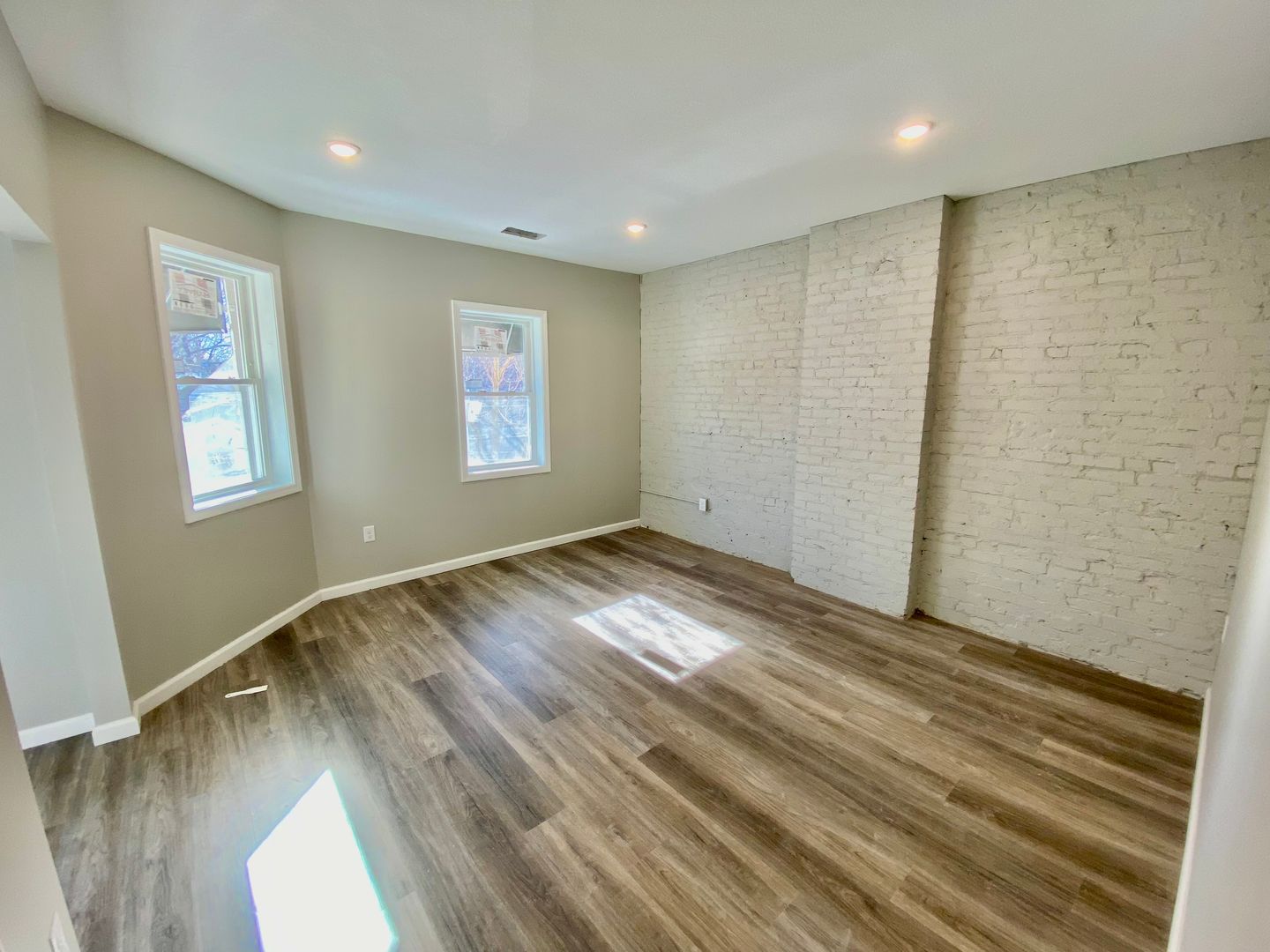 Minneapolis Apartment: 301 17th Ave Ne