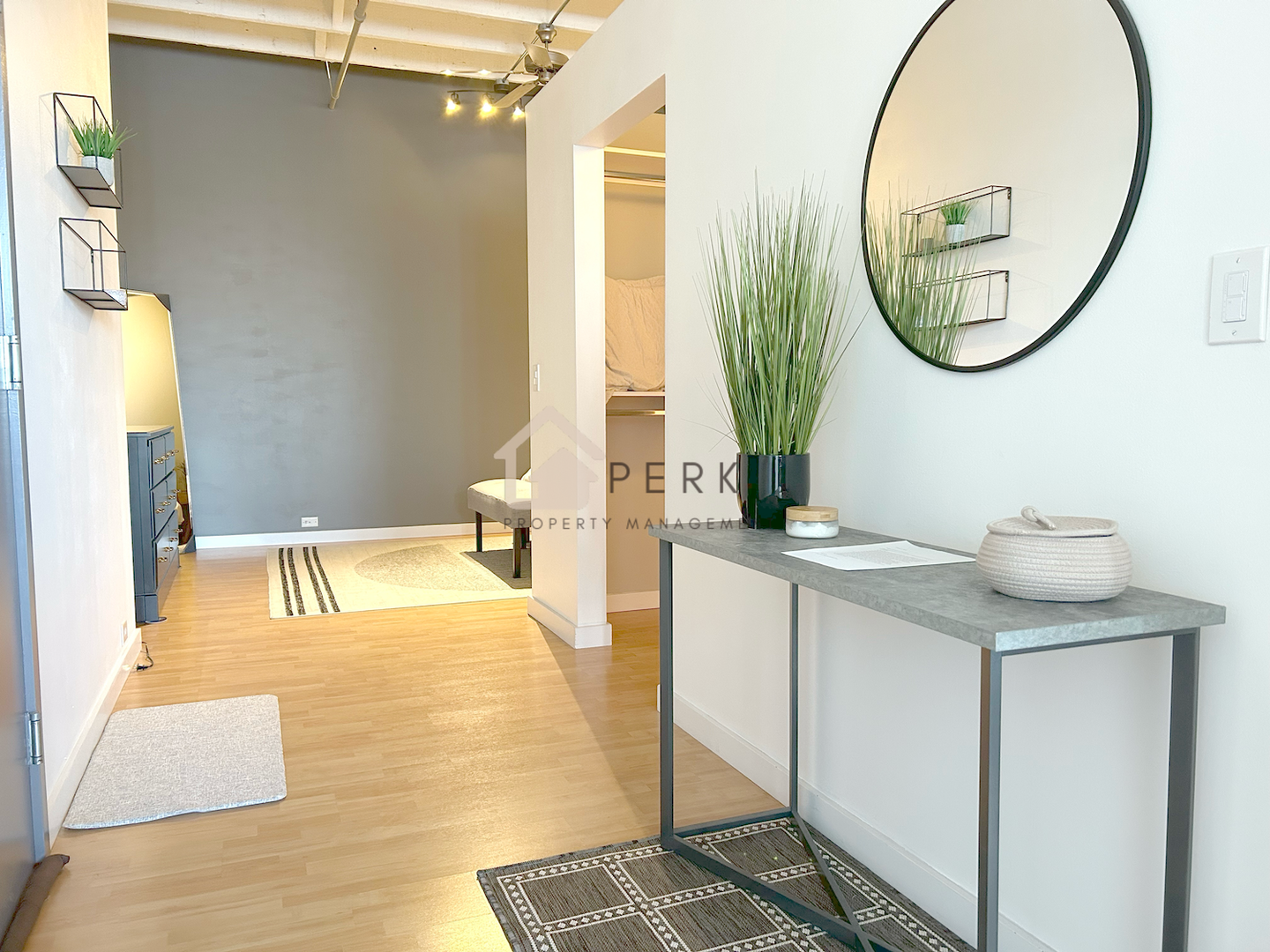 Tacoma Condo: 1120 E Cliff Ave