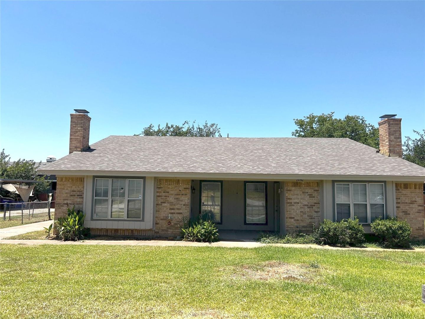 North Richland Hills House: 7045 Crosstimbers Ln