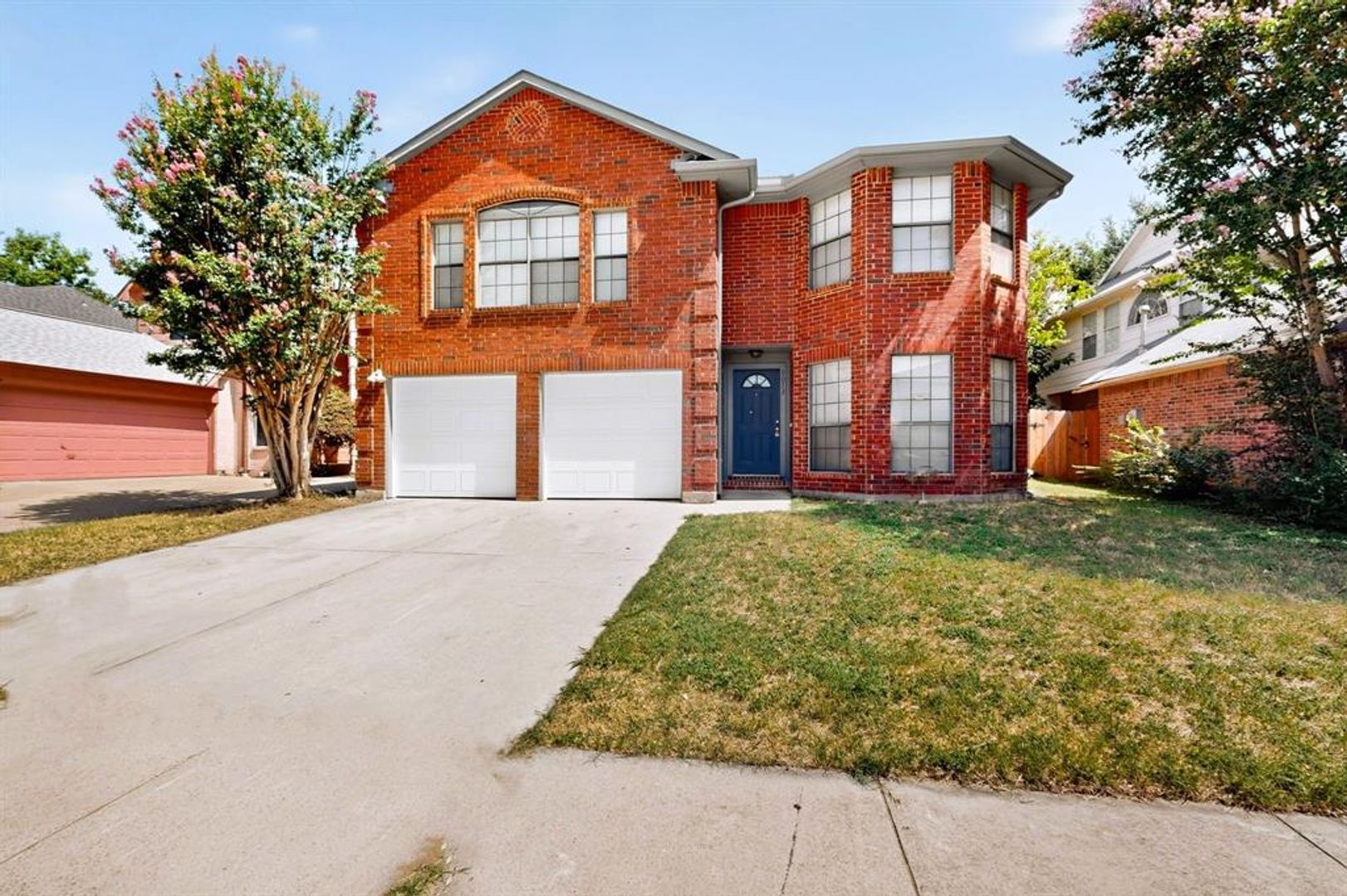 Fort Worth House: 9073 Stillwater Trail
