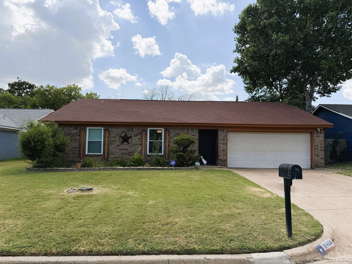 Arlington House: 6406 Willow Springs Drive