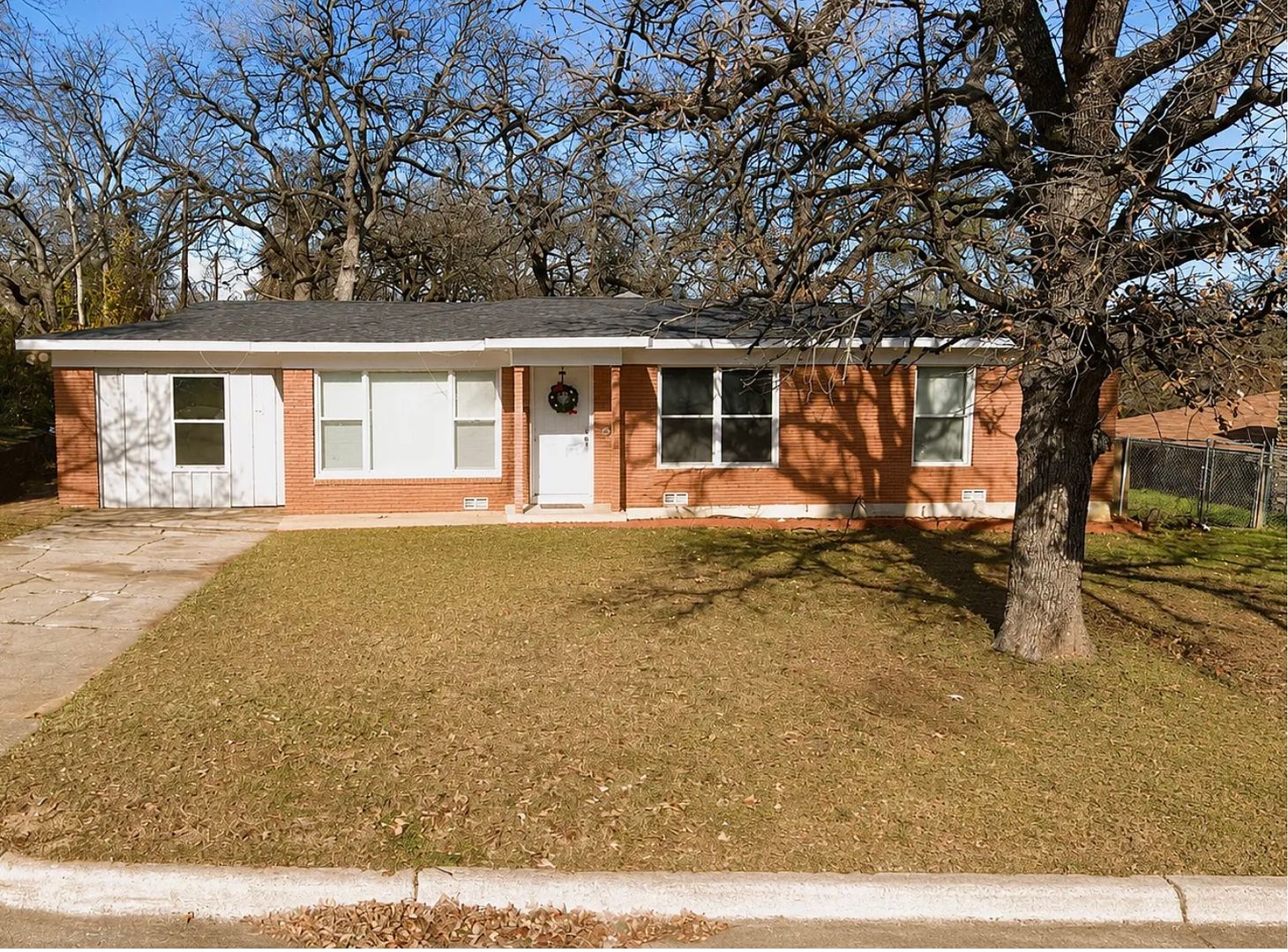 Fort Worth House: 5912 Maceo Lane