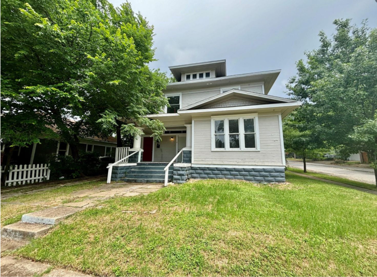 Fort Worth Apartment: 1627 Alston Ave