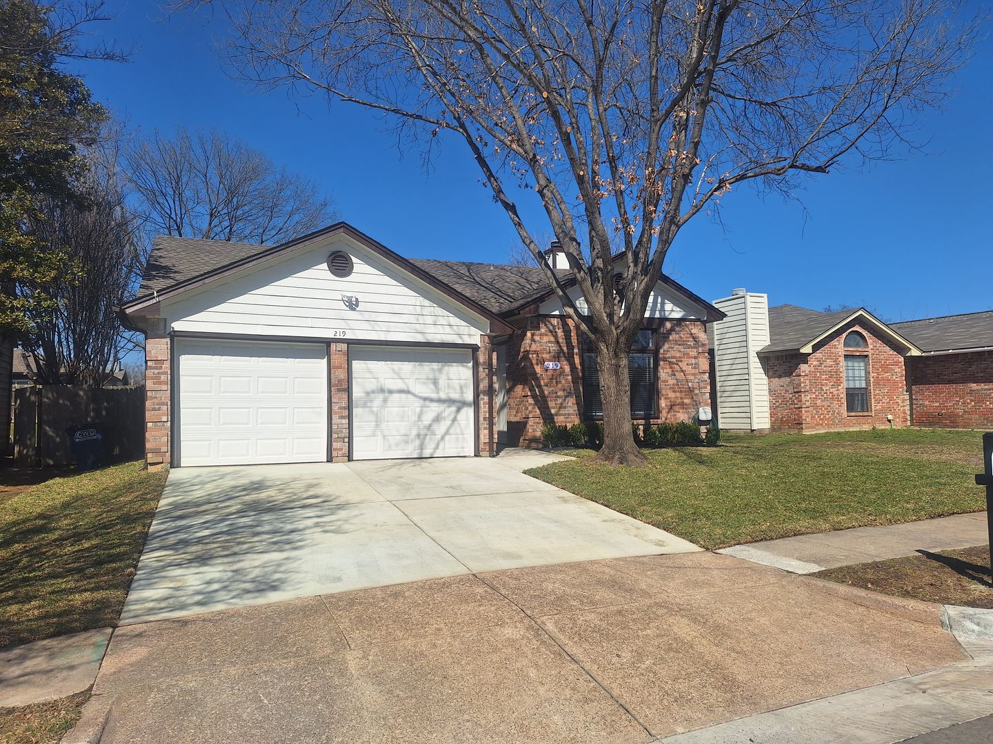 Keller House: 219 Rodeo Drive