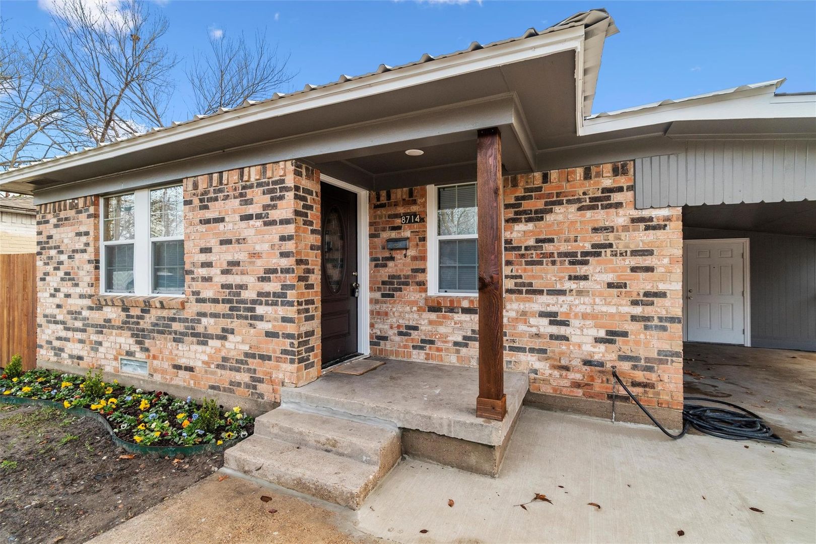 Dallas Apartment: 8714 Quinn St
