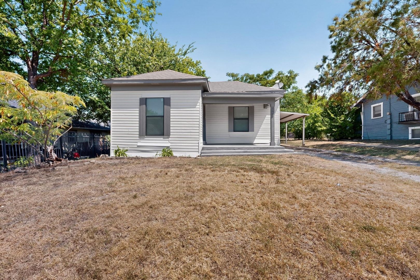Fort Worth House: 2609 Avenue G