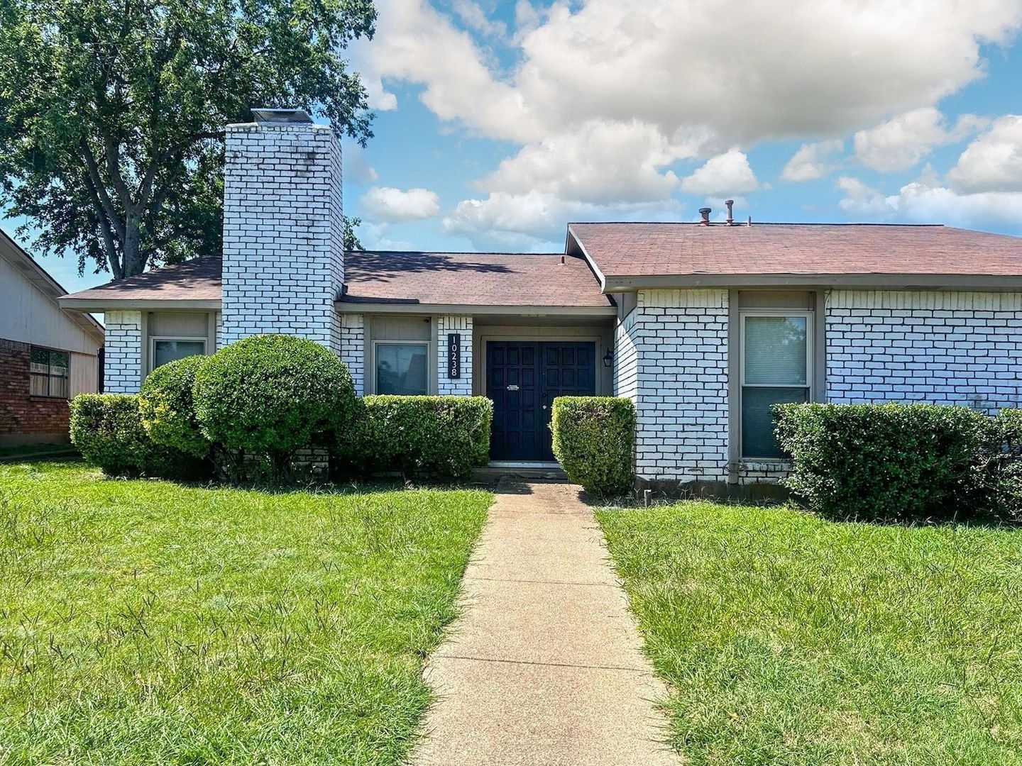 Dallas House: 10238 White Elm Rd