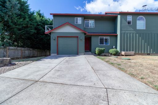 Beautiful 3 bedroom 2 bathroom town home in Camas – photo 1