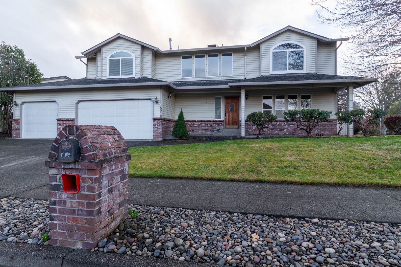 Vancouver House: 8012 NW 11th Ct