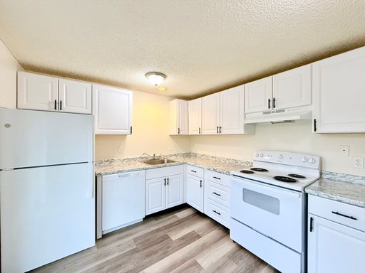 Charming 2 Bedrooms 1 Bath -Apartment -Vancouver School District – photo 1