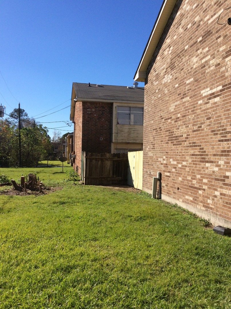 Baton Rouge Apartment: 1635 Port Dr