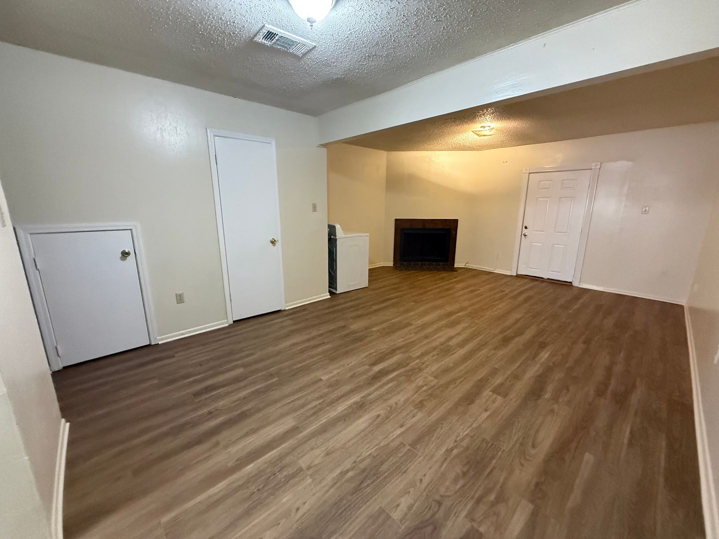 BATON ROUGE Apartment: 1855 JASPER AVE