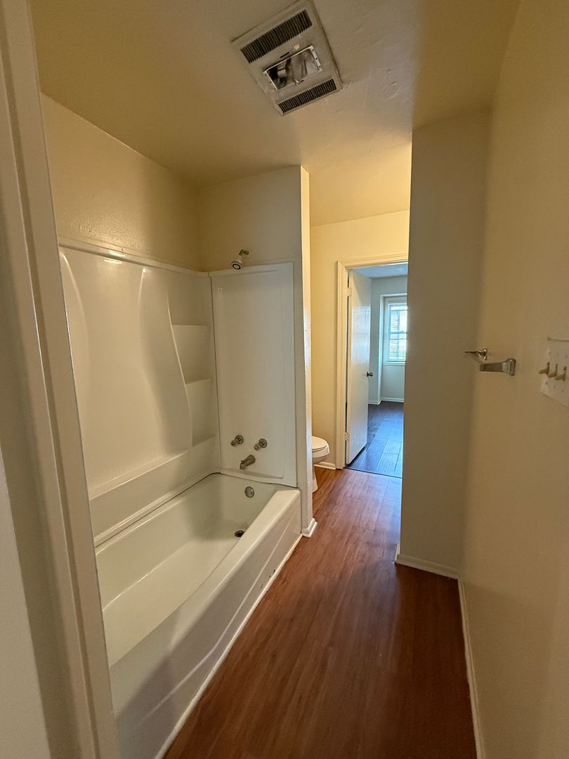 Baton Rouge Apartment: 8717 Granite Dr
