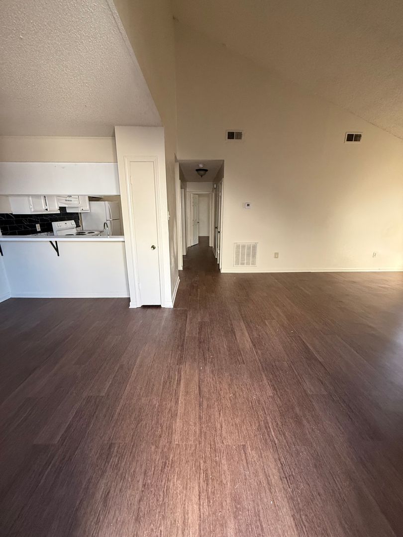 Baton Rouge Apartment: 9028 GSRI Ave