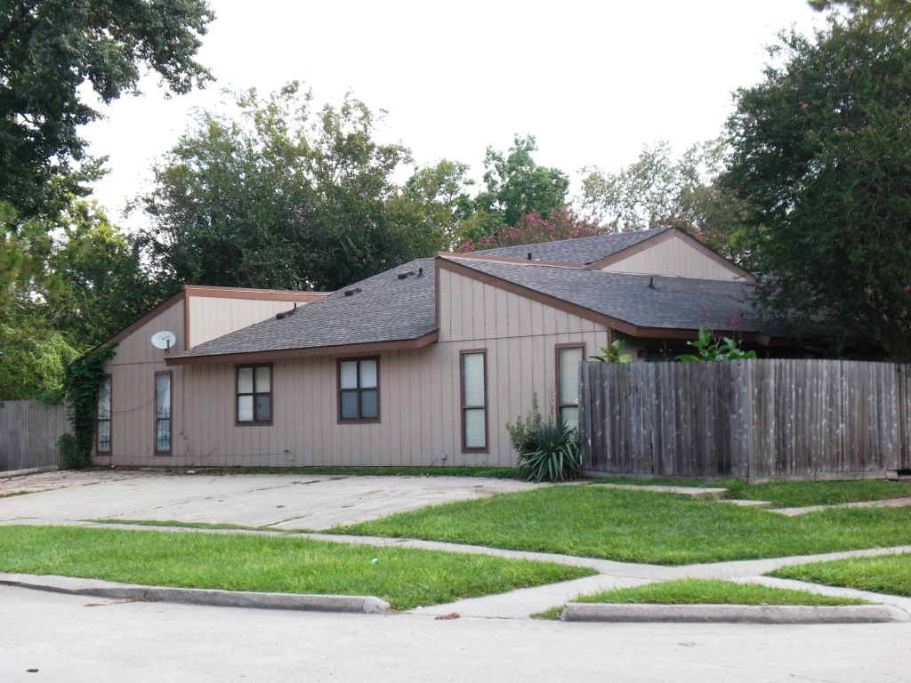 BATON ROUGE Apartment: 8703 GSRI AVE.