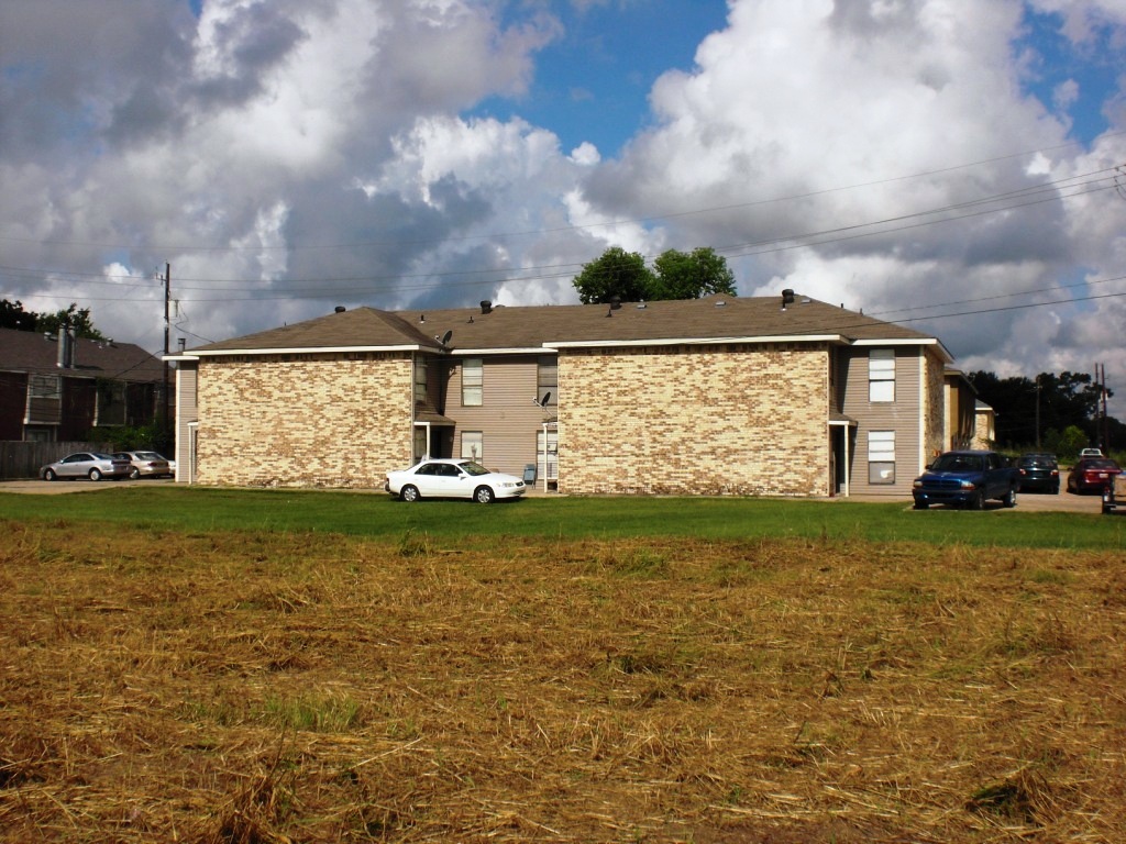 BATON ROUGE Apartment: 8316 Innovation Park DR.