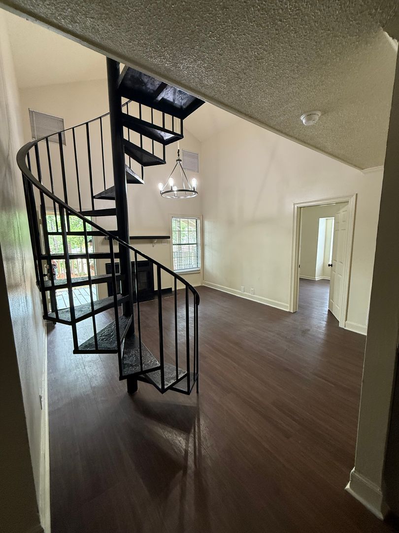 Baton Rouge Apartment: 1845 Starboard Dr