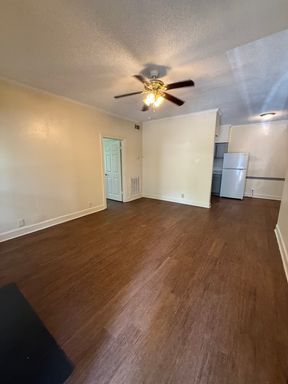 2BD 2BA FLAT APARTMENT – photo 1