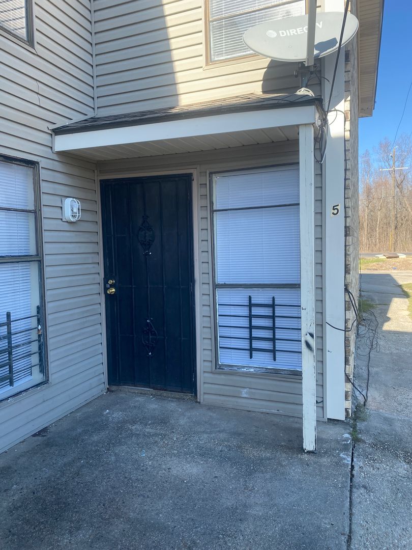 BATON ROUGE Apartment: 8316 Innovation Park DR.