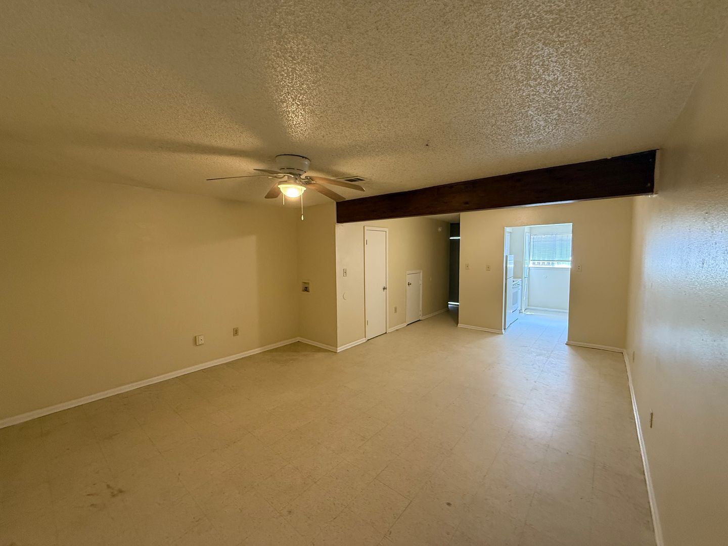 BATON ROUGE Apartment: 1855 JASPER AVE