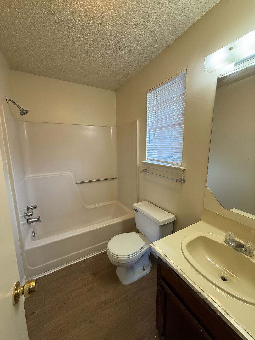BATON ROUGE Apartment: 8070 NED AVE.