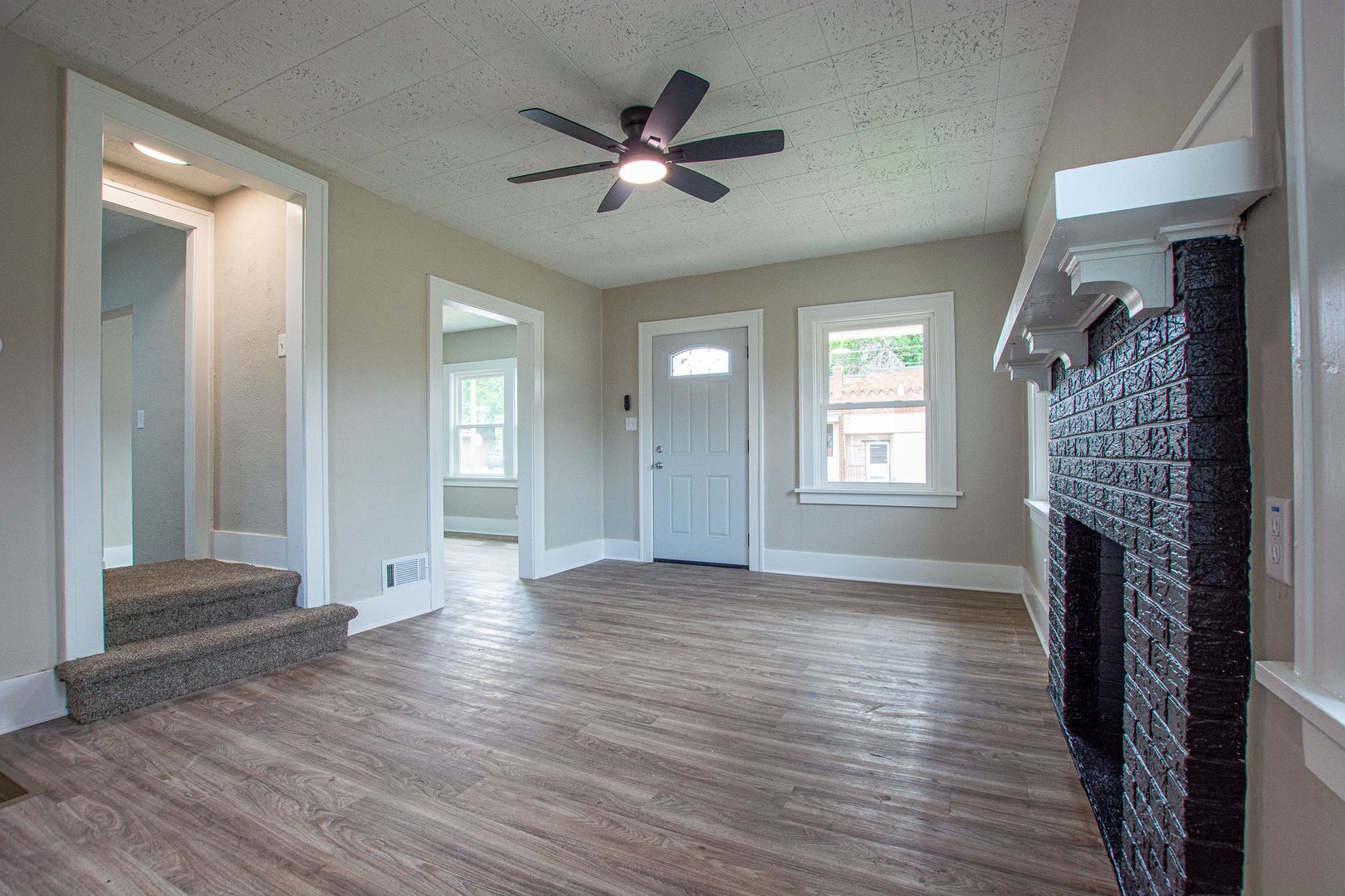 Omaha Apartment: Bauman Avenue/ N 30th