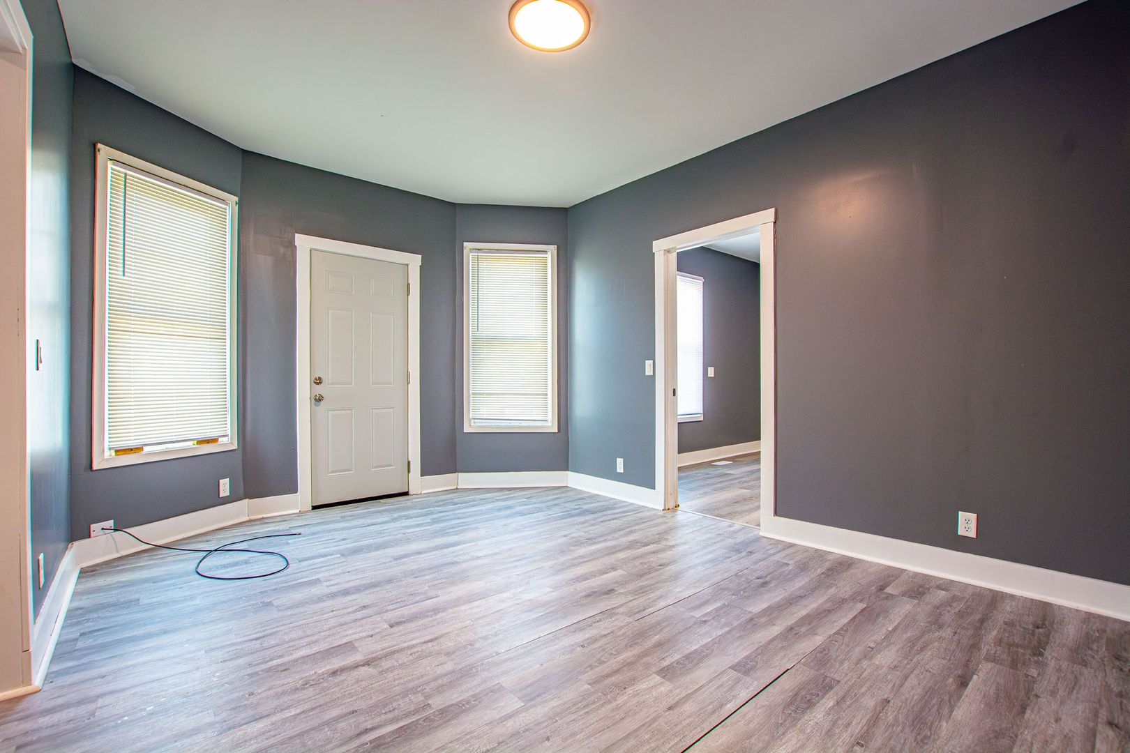 Omaha Apartment: 2523 Ames Avenue