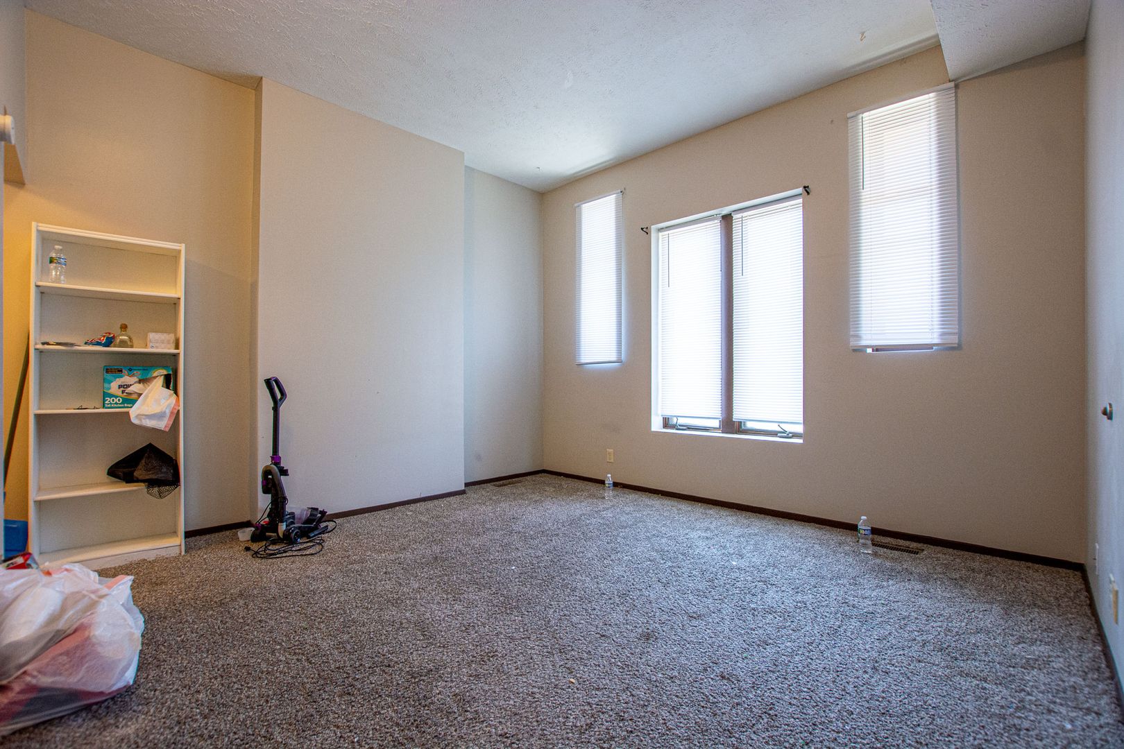 Council Bluffs Apartment: 2200 2nd Avenue