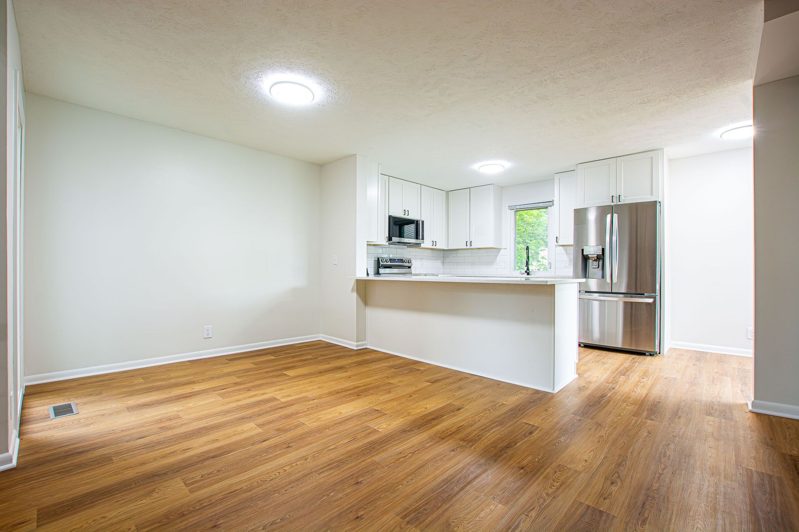 722 S 153rd Circle 5 of 12