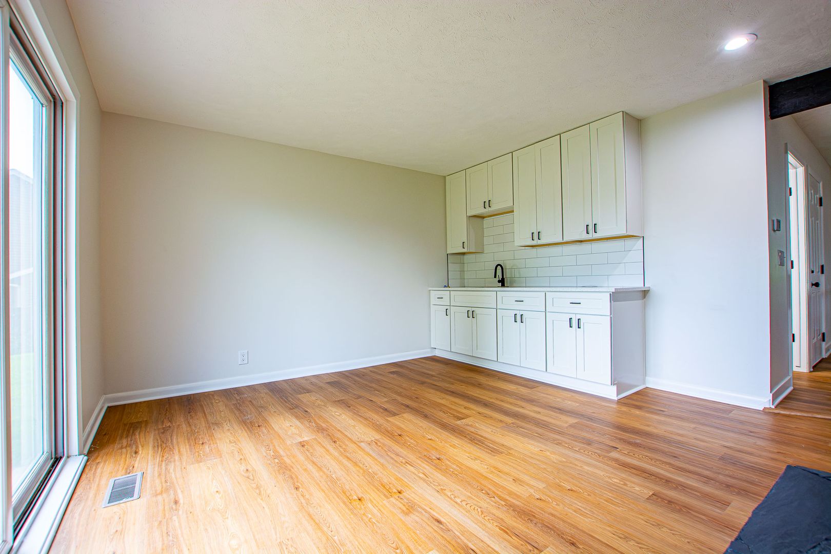 722 S 153rd Circle 14 of 42