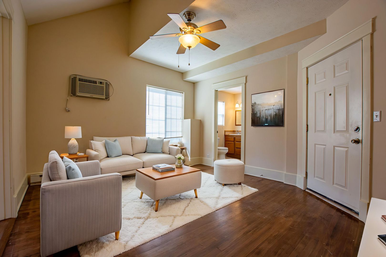 Omaha Apartment: 133 South 38th Street