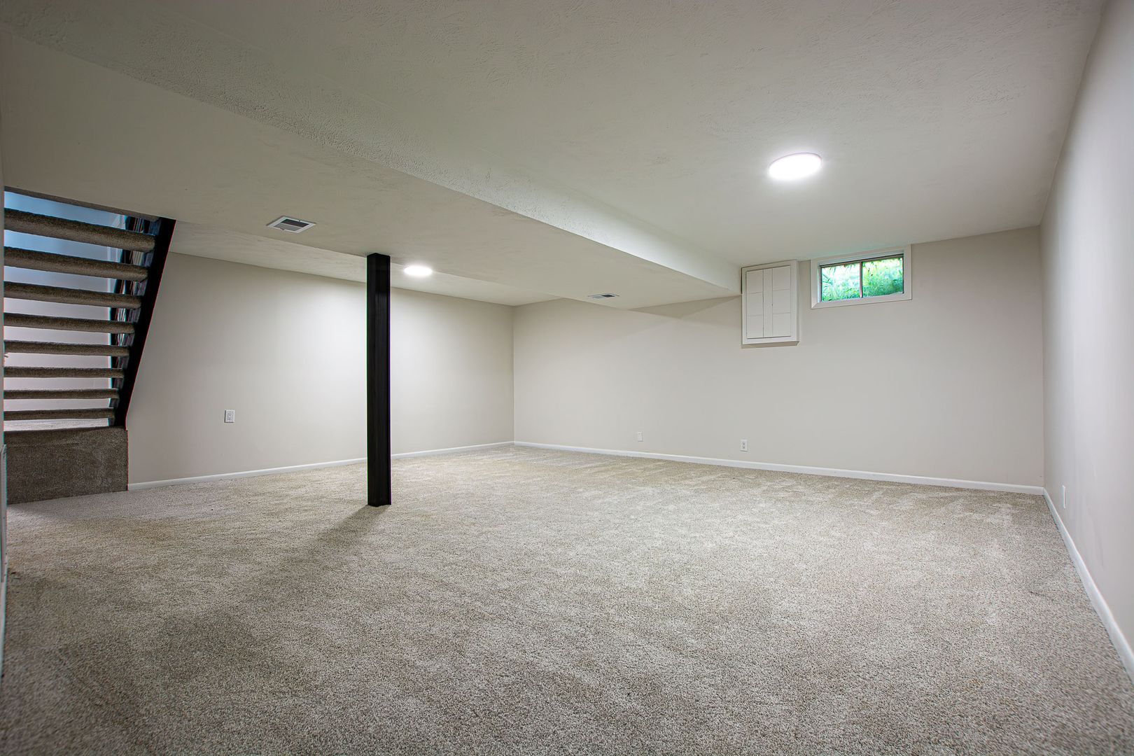 722 S 153rd Circle 21 of 42