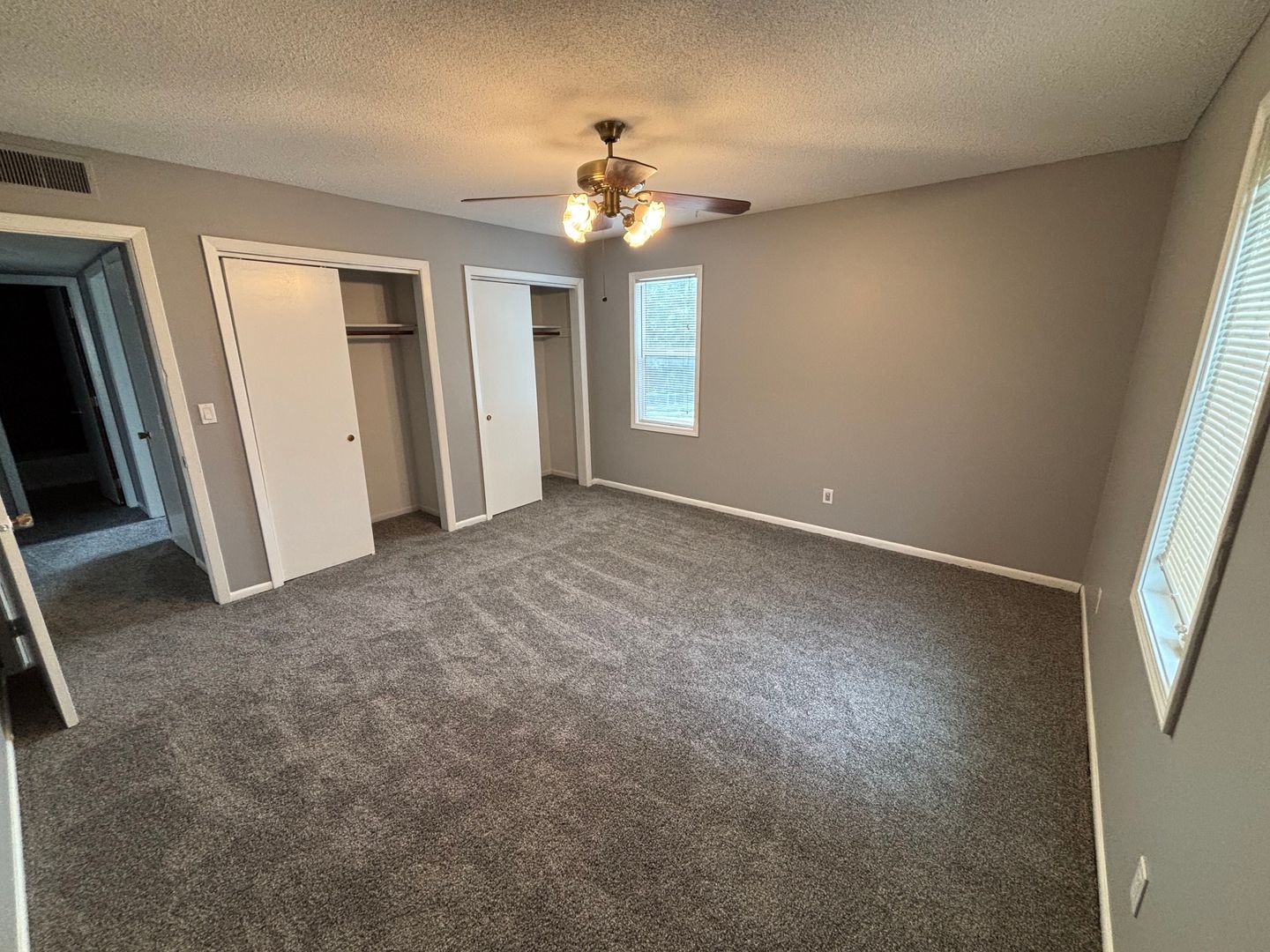 Omaha Apartment: 8865-8871 Holmes Street