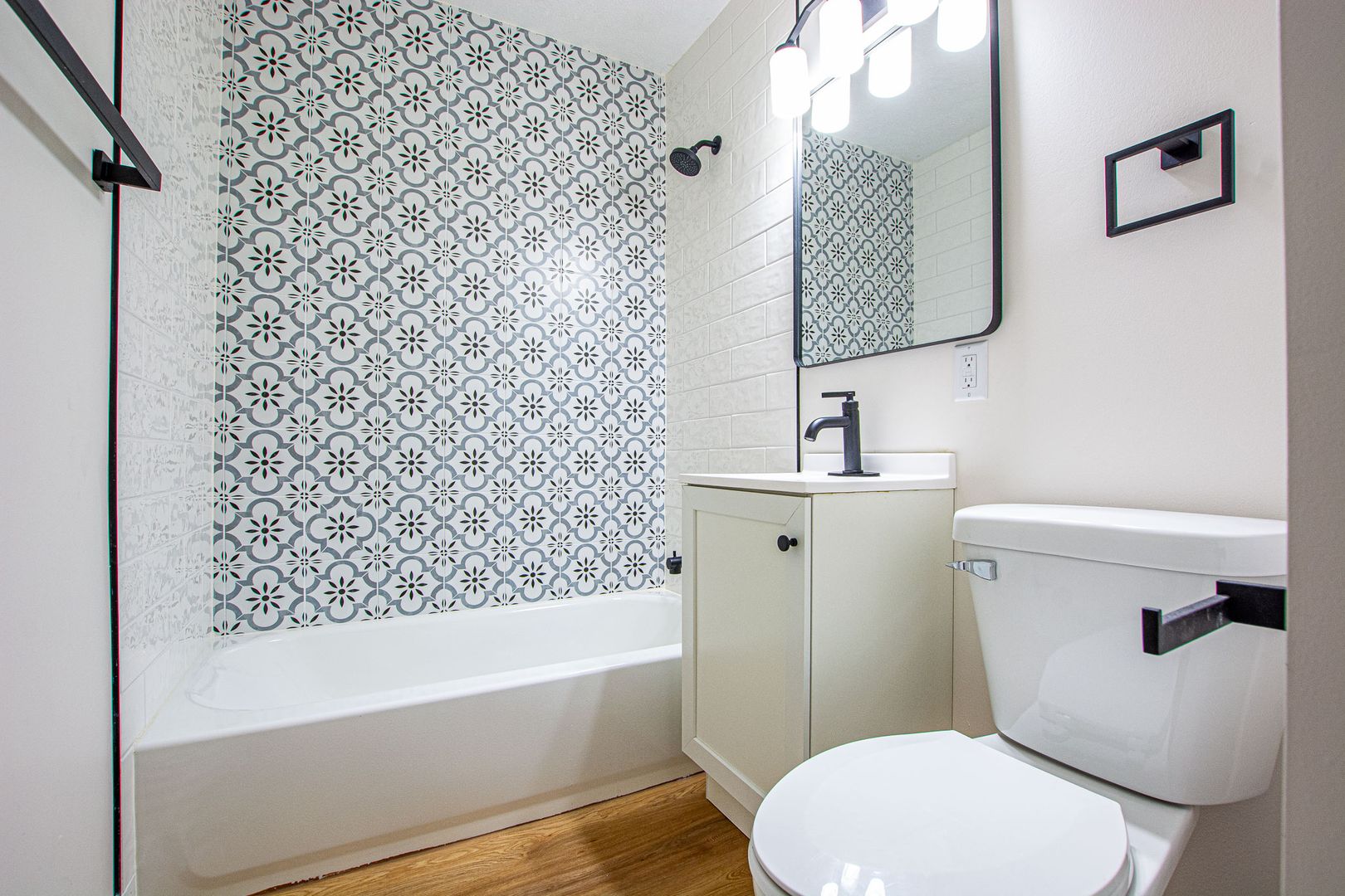 Omaha House: 3604 S 78th Street