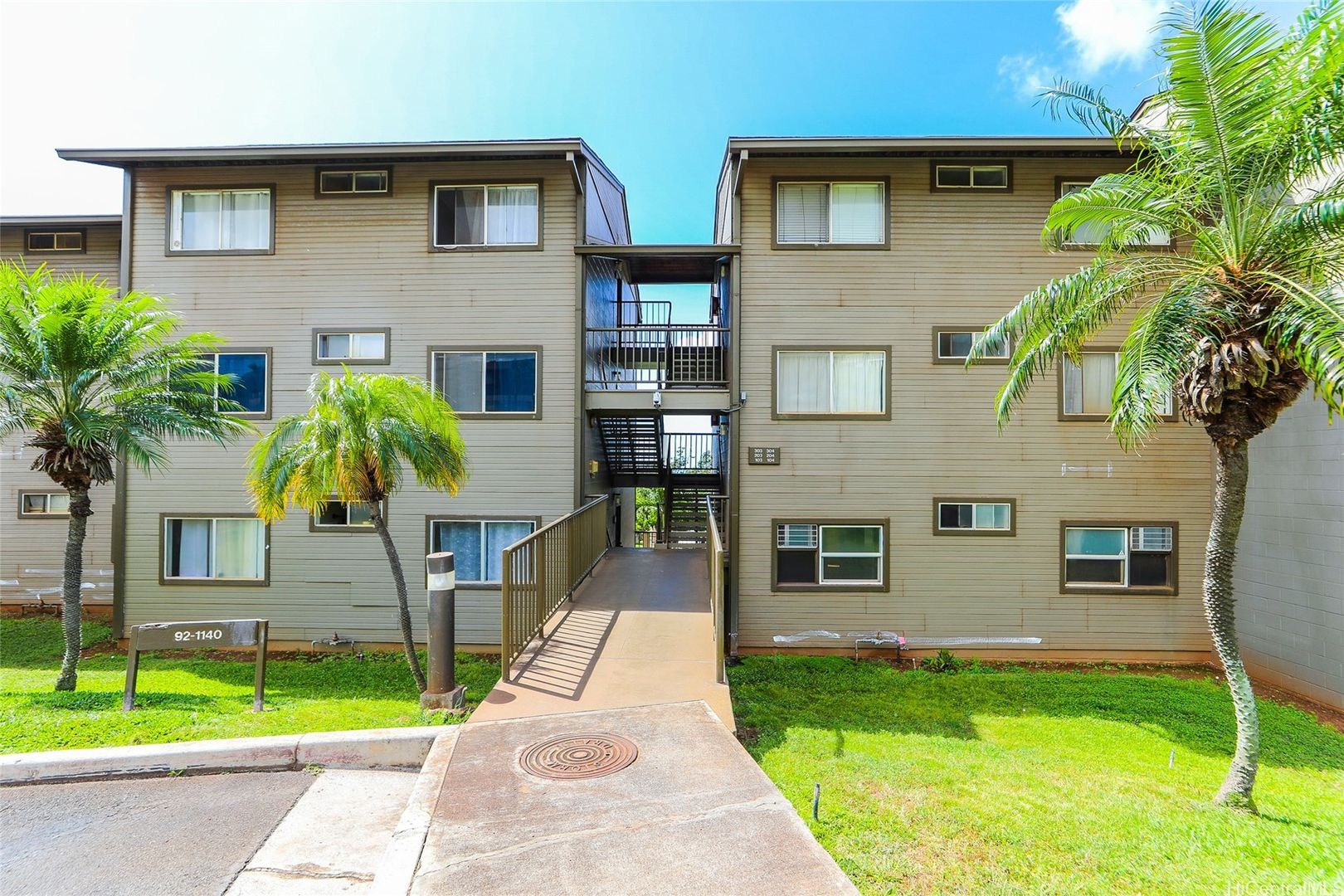 Kapolei House: 92-1140 Panana St Unit 104