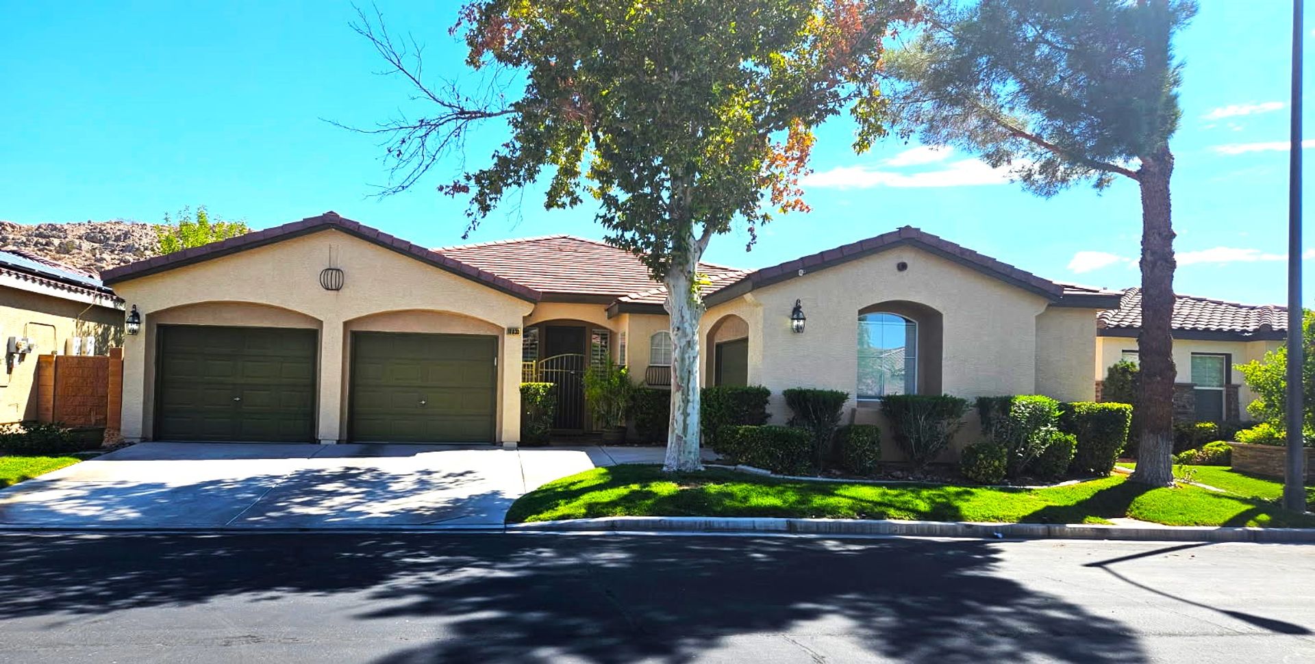 Las Vegas House: 10830 Del Rudini Street