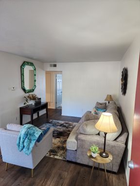 Newly remodeled, first floor one bedroom with patio – photo 1