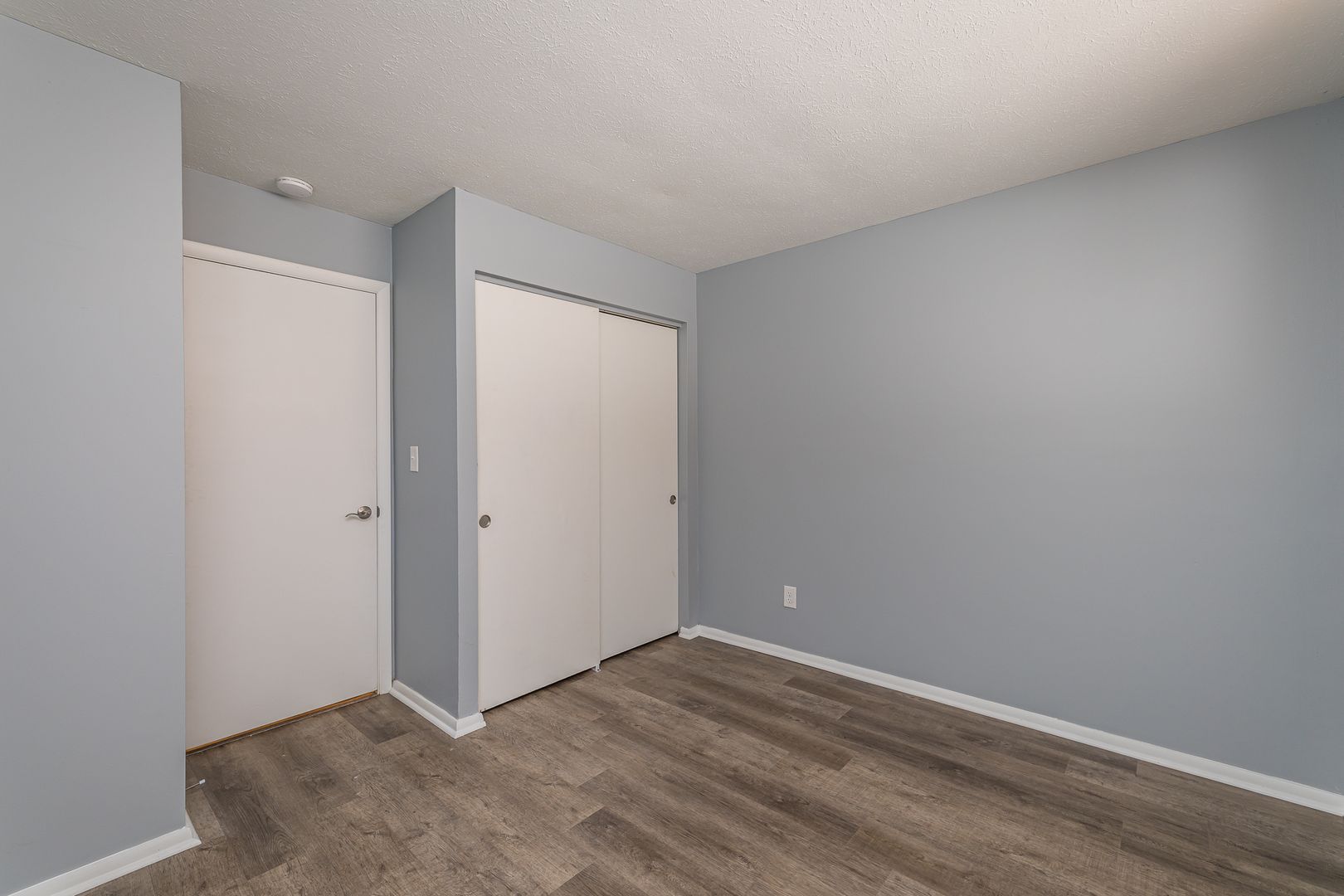 Lakewood Apartment: 13509-13511 Detroit Ave