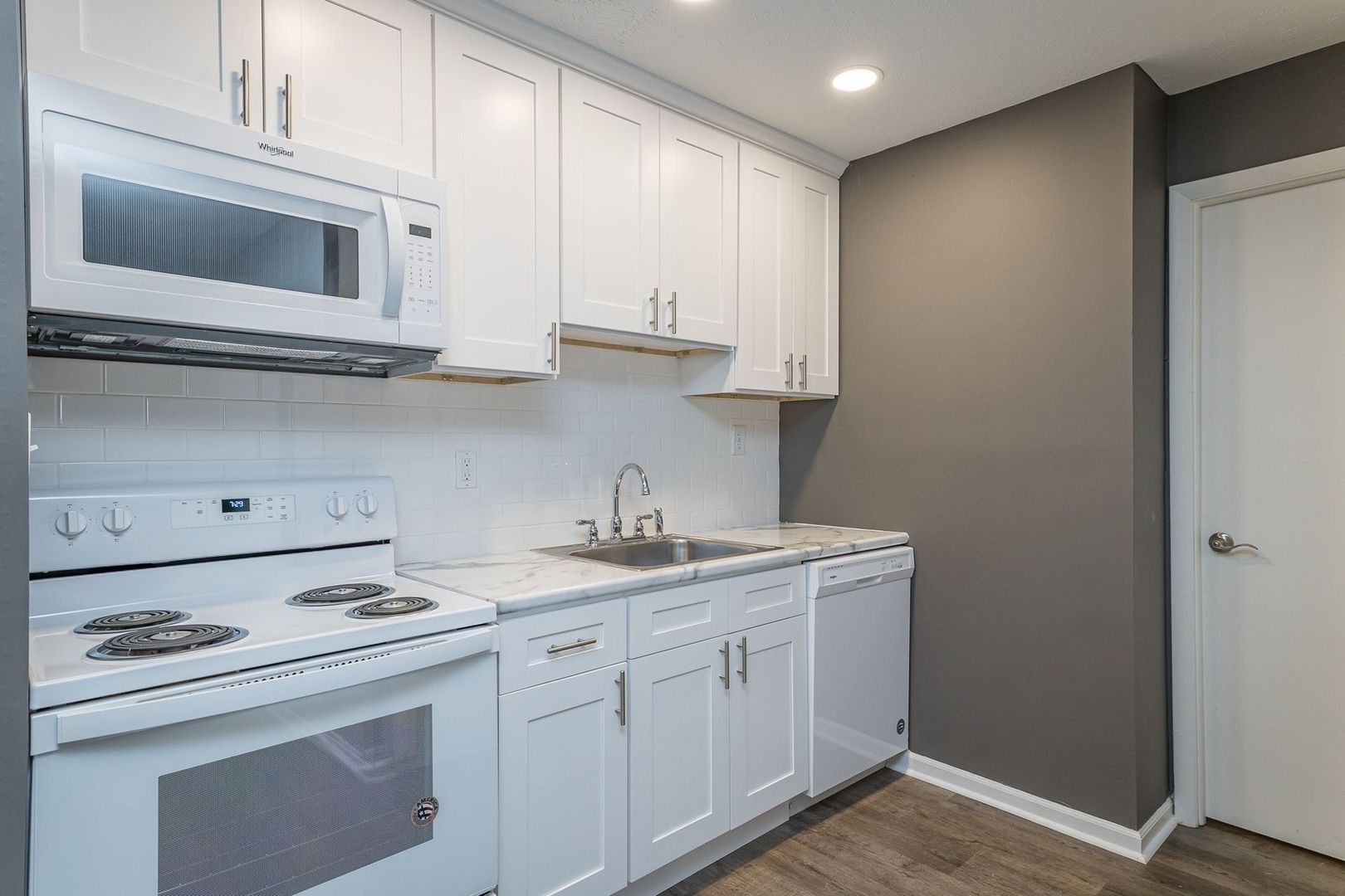 Lakewood Apartment: 13509-13511 Detroit Ave