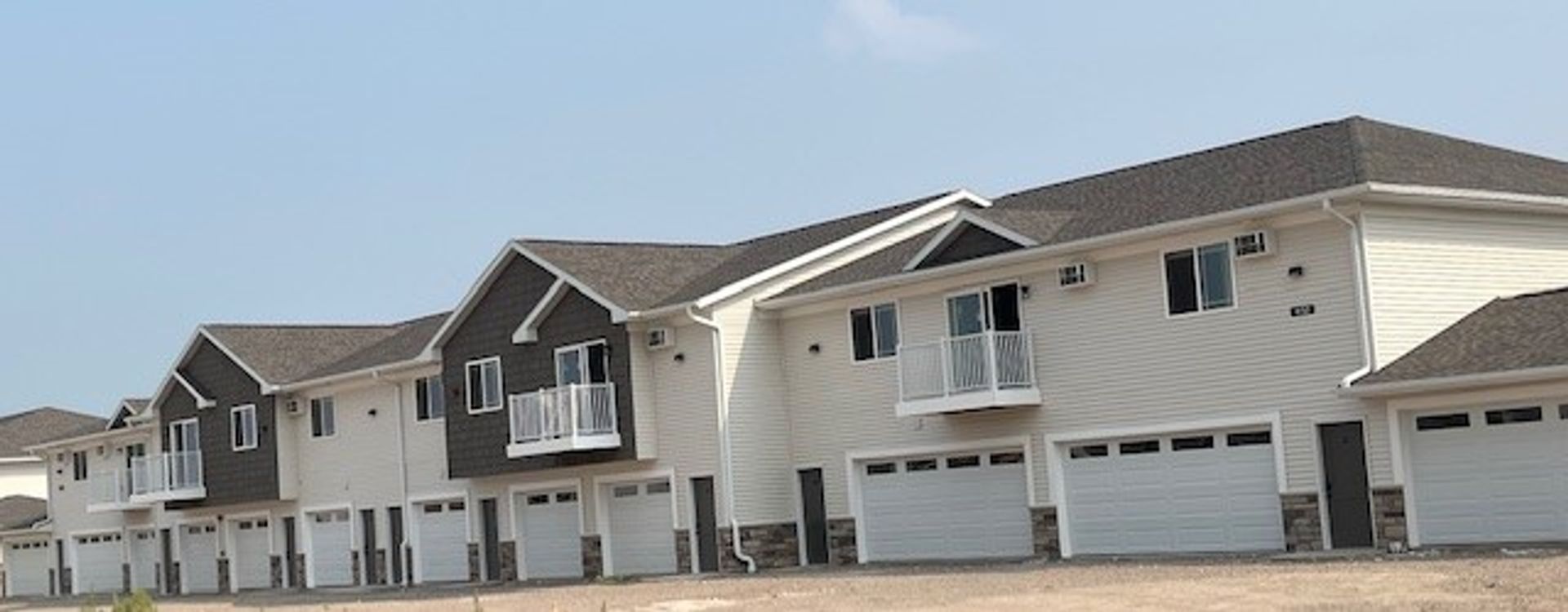 Appleton Apartment: 4152-4216 N Lightning Dr