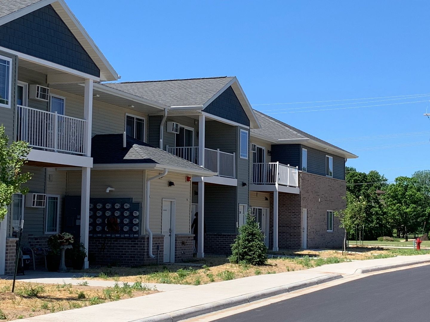 Appleton Apartment: 1 & 3 Innovation Court