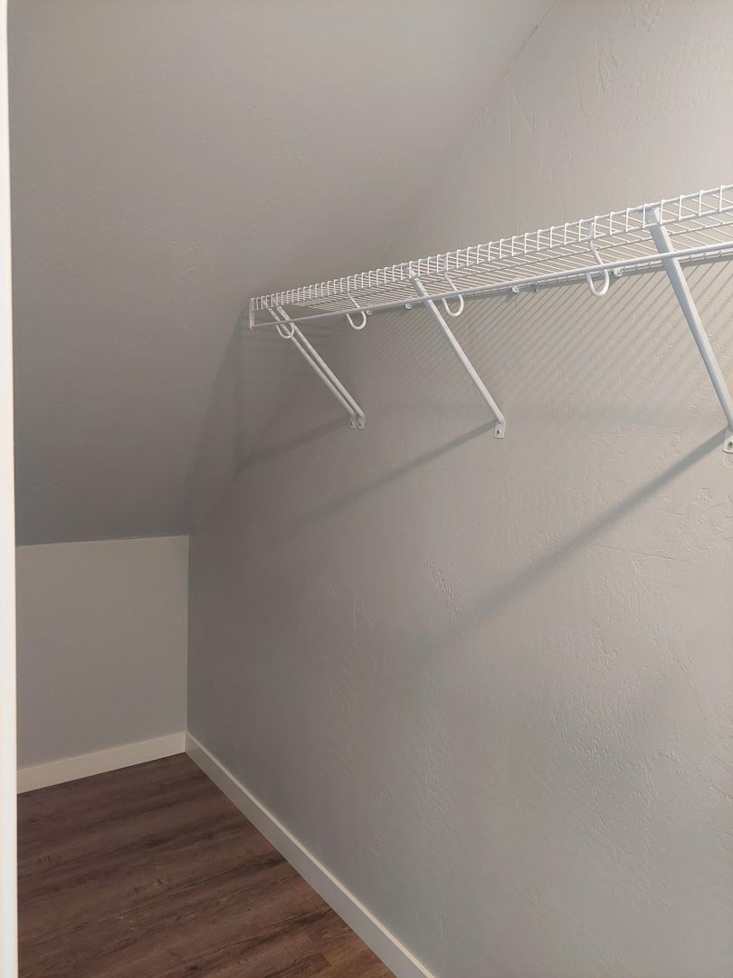 Appleton Apartment: 1 & 3 Innovation Court