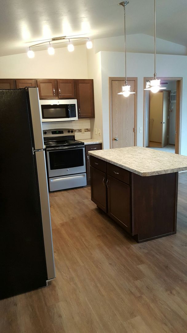 Appleton Apartment: 4312-4326 N Lightning Dr