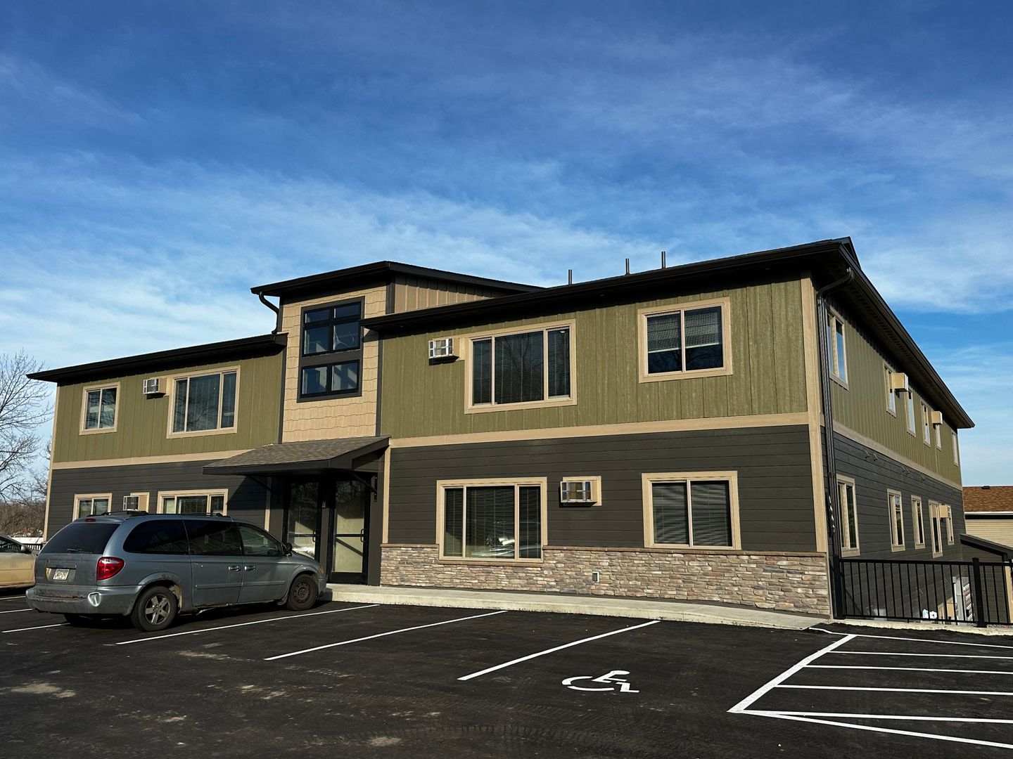 Buffalo Apartment: 1009 3rd Ave NE