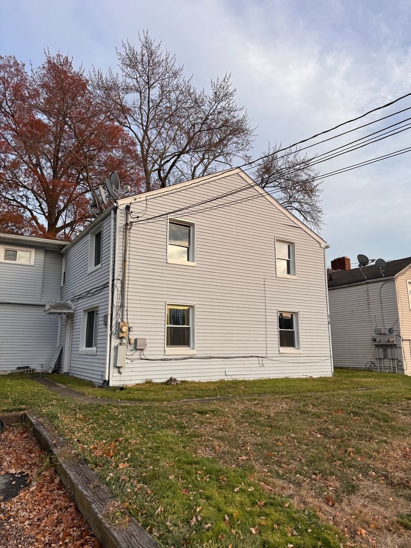 Sharon Apartment: 94 Forker Blvd