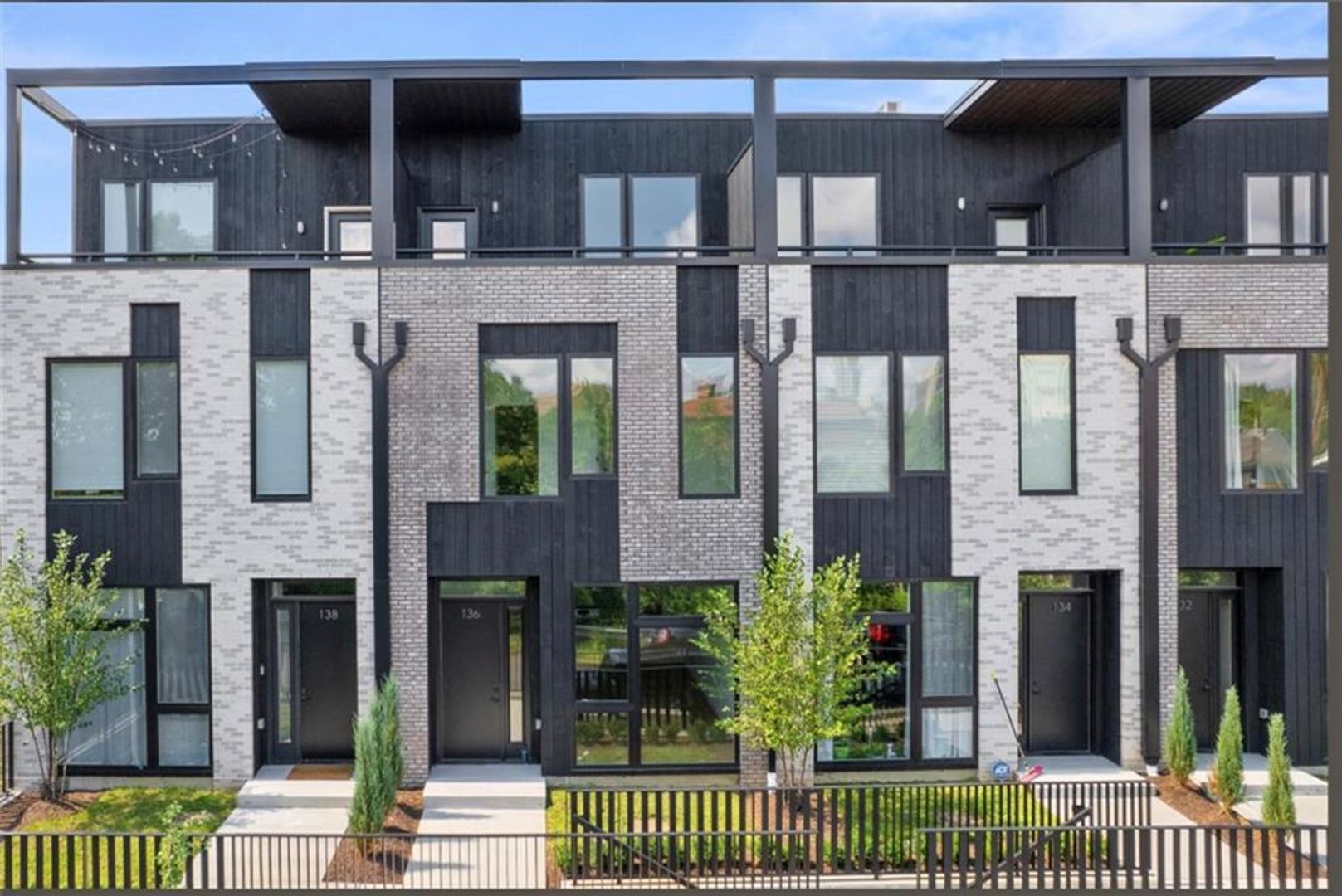 Pittsburgh House: 136 Burrows Street