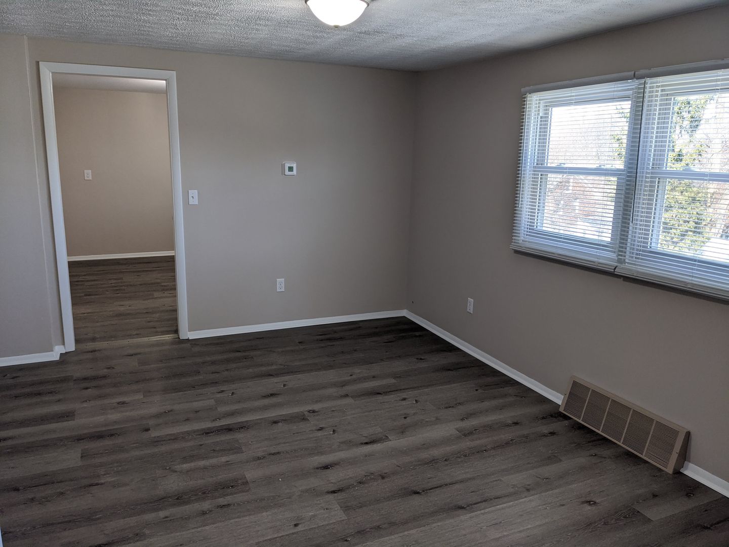 Erie Apartment: 1826 W 8th St